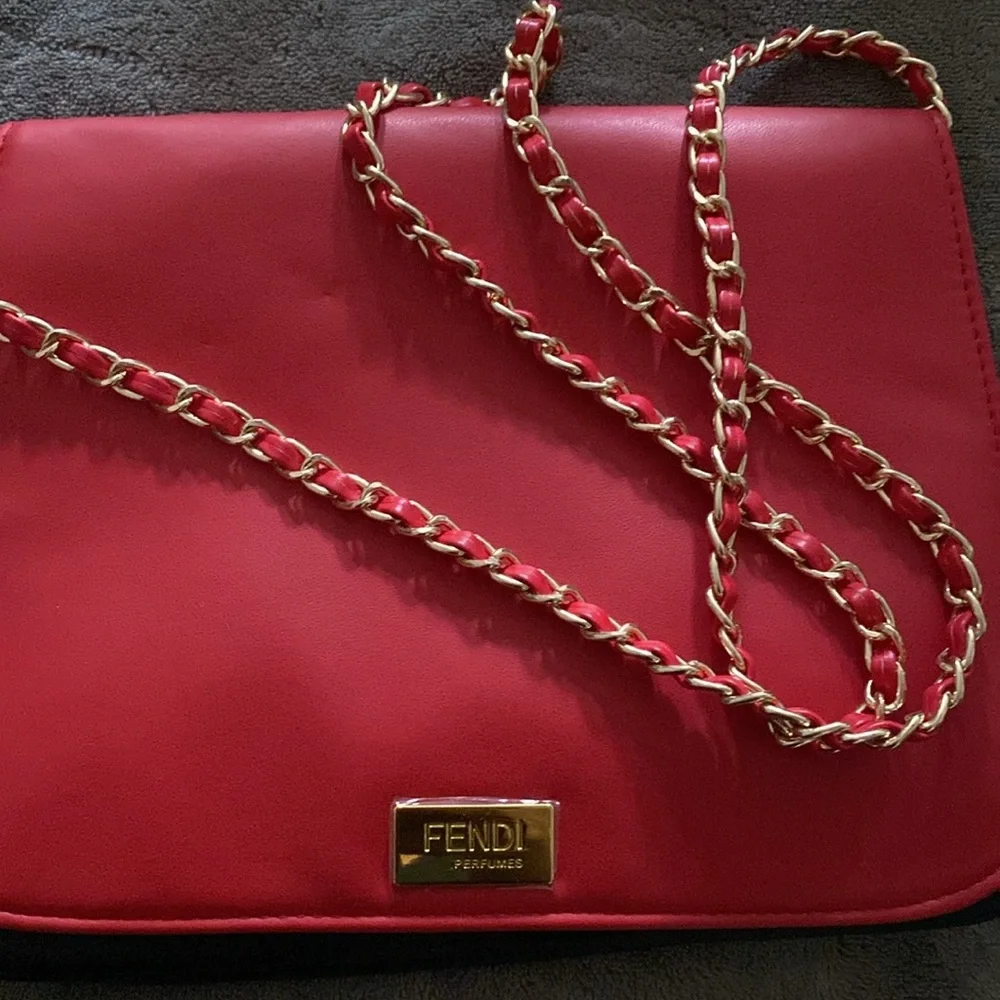 FENDI COSMETIC BAG W FREE PURSE CHAIN - Picture 9 of 9